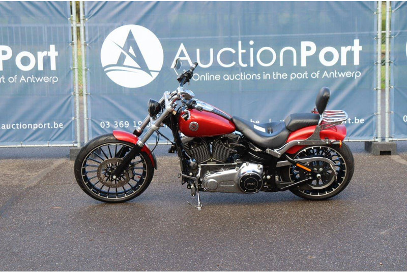 Harley-Davidson Breakout - Motorcykel: bild 2 Harley-Davidson Breakout - Motorcykel: bild 2