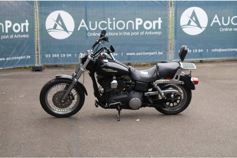 Harley-Davidson Dyna Street Bob - Motorcykel: bild 1 Harley-Davidson Dyna Street Bob - Motorcykel: bild 1