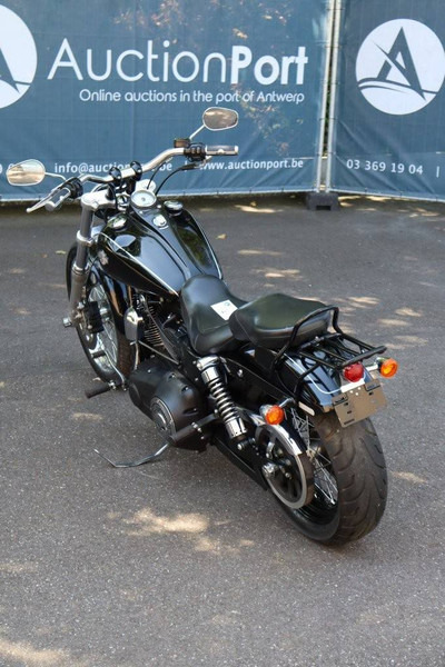 Harley-Davidson Dyna Wide Glide - Motorcykel: bild 4 Harley-Davidson Dyna Wide Glide - Motorcykel: bild 4