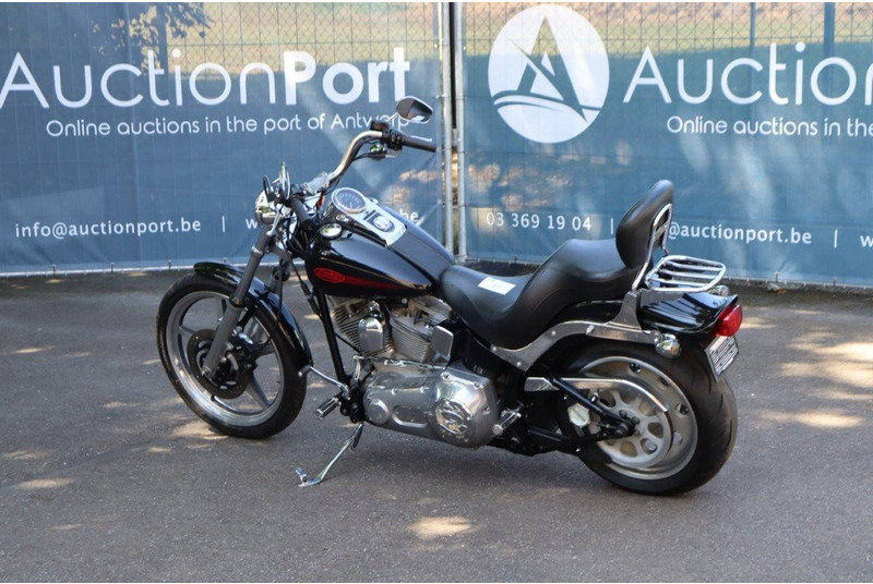 Harley-Davidson Softail Custom - Motorcykel: bild 3 Harley-Davidson Softail Custom - Motorcykel: bild 3
