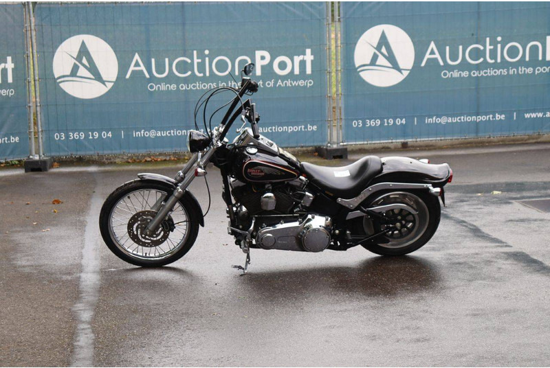 Harley-Davidson Softail Custom - Motorcykel: bild 1 Harley-Davidson Softail Custom - Motorcykel: bild 1