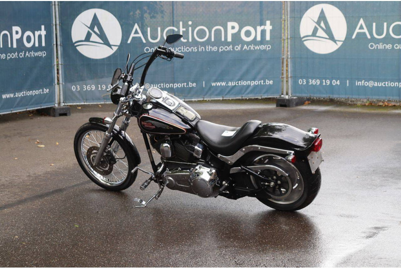 Harley-Davidson Softail Custom - Motorcykel: bild 3 Harley-Davidson Softail Custom - Motorcykel: bild 3