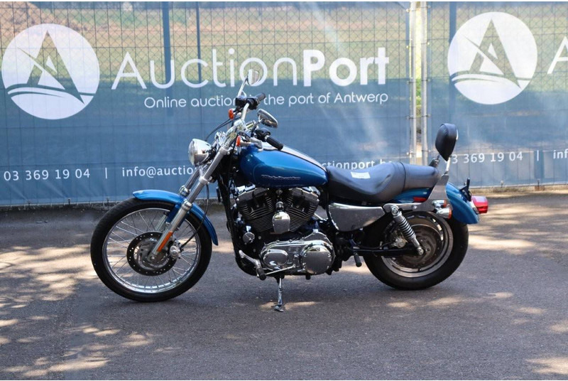 Harley-Davidson Sporster XL1200 Custom - Motorcykel: bild 1 Harley-Davidson Sporster XL1200 Custom - Motorcykel: bild 1