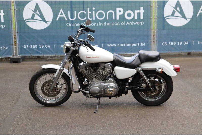 Harley-Davidson Sporster XL883 - Motorcykel: bild 2 Harley-Davidson Sporster XL883 - Motorcykel: bild 2