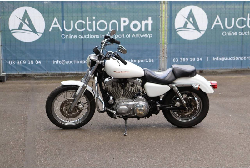 Harley-Davidson Sporster XL883 - Motorcykel: bild 1 Harley-Davidson Sporster XL883 - Motorcykel: bild 1