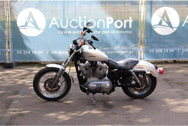 Harley-Davidson Sportster XL 883 Roadster - Motorcykel: bild 1 Harley-Davidson Sportster XL 883 Roadster - Motorcykel: bild 1