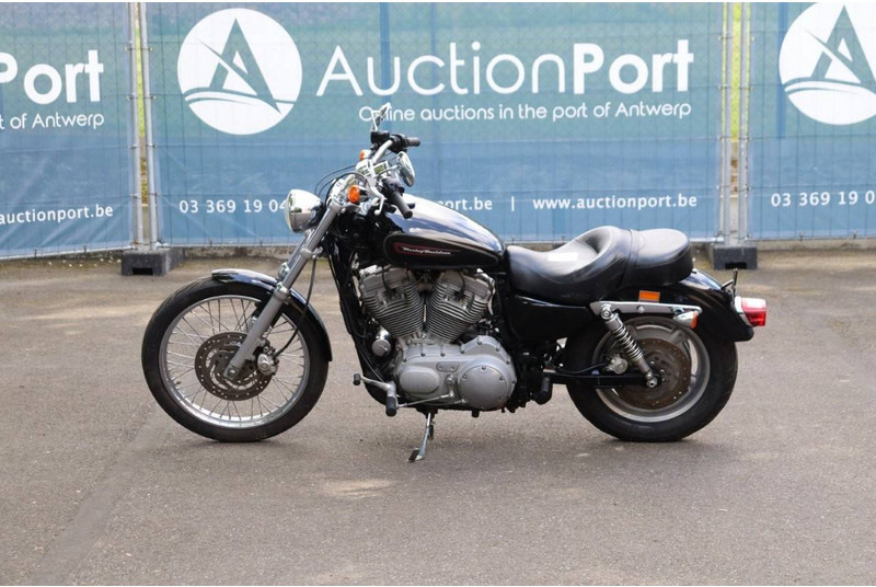 Harley-Davidson Sportster XL883 - Motorcykel: bild 2 Harley-Davidson Sportster XL883 - Motorcykel: bild 2