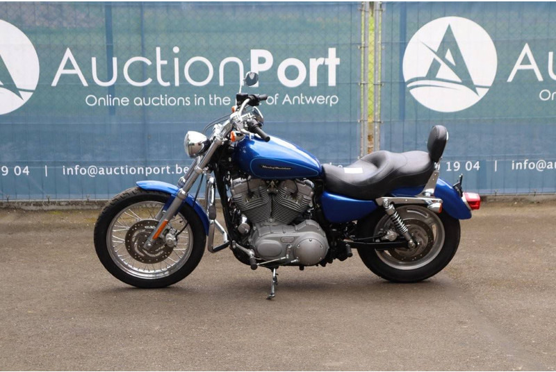 Harley-Davidson Sportster XL883 - Motorcykel: bild 1 Harley-Davidson Sportster XL883 - Motorcykel: bild 1