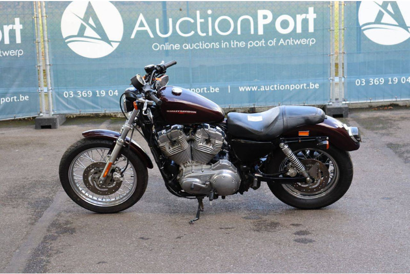 Harley-Davidson Sportster XL883 Super Low - Motorcykel: bild 2 Harley-Davidson Sportster XL883 Super Low - Motorcykel: bild 2