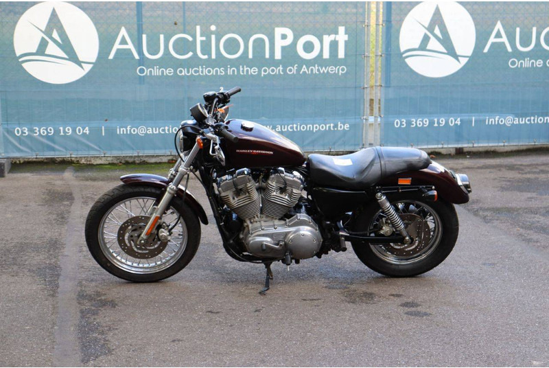 Harley-Davidson Sportster XL883 Super Low - Motorcykel: bild 1 Harley-Davidson Sportster XL883 Super Low - Motorcykel: bild 1
