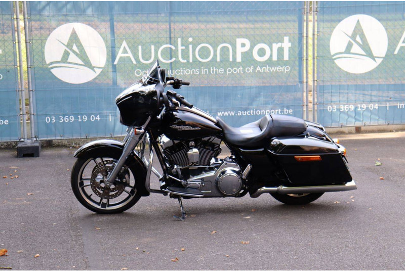 Harley-Davidson Street Glide - Motorcykel: bild 1 Harley-Davidson Street Glide - Motorcykel: bild 1
