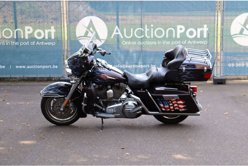 Harley-Davidson Ultra Classic CVO - Motorcykel: bild 2 Harley-Davidson Ultra Classic CVO - Motorcykel: bild 2