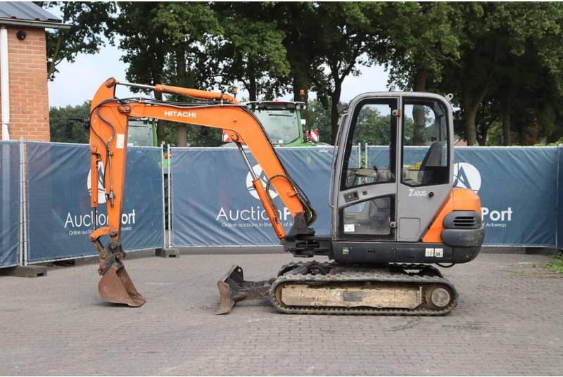 Hitachi ZX30 CLR - Bandgrävare: bild 2 Hitachi ZX30 CLR - Bandgrävare: bild 2