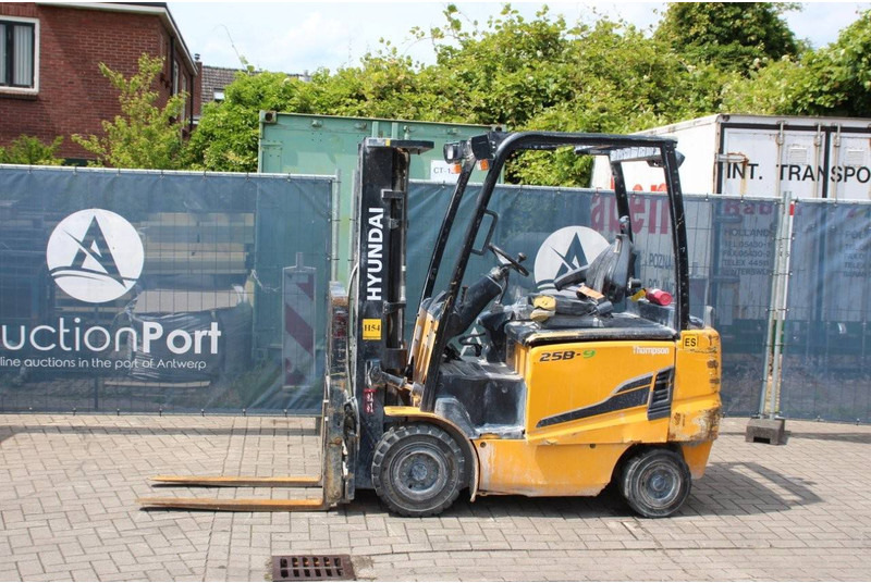 Hyundai 25B-9 - Eltruck: bild 1 Hyundai 25B-9 - Eltruck: bild 1