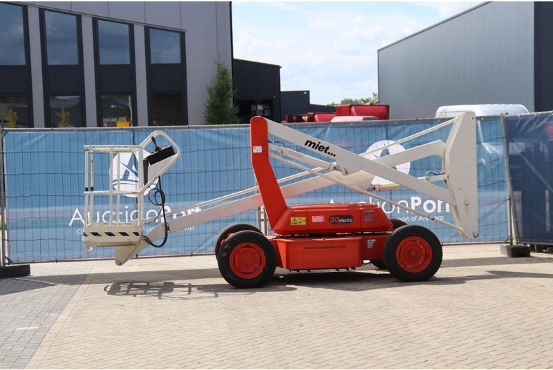 JLG 30E - Bomlift: bild 1 JLG 30E - Bomlift: bild 1