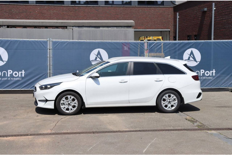 Kia Ceed Sportswagon - Sedan: bild 1 Kia Ceed Sportswagon - Sedan: bild 1