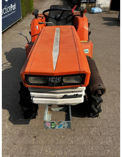 Kubota B1600E - Traktor: bild 5 Kubota B1600E - Traktor: bild 5