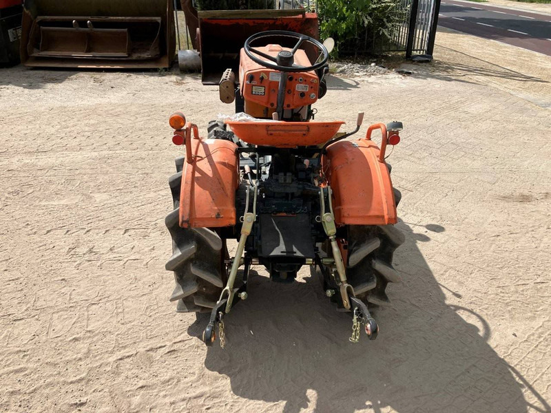 Kubota B5000 - Traktor: bild 4 Kubota B5000 - Traktor: bild 4