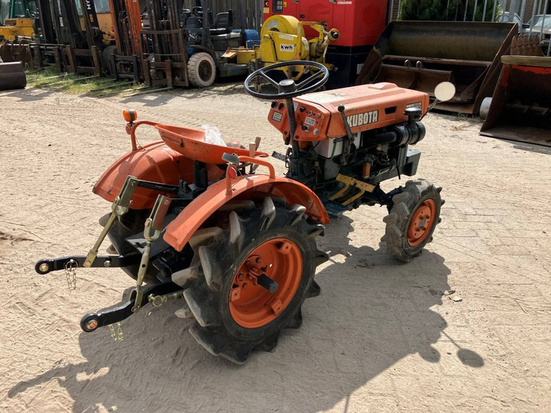 Kubota B5000 - Traktor: bild 5 Kubota B5000 - Traktor: bild 5