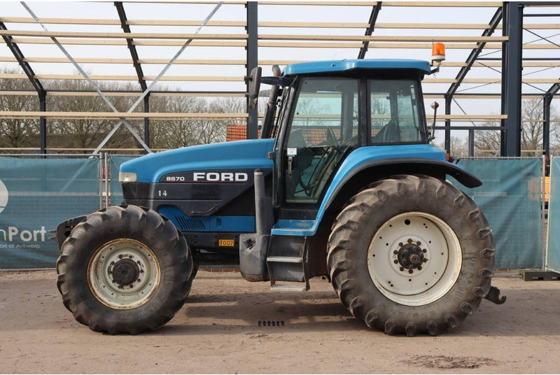 New Holland 8670 - Traktor: bild 2 New Holland 8670 - Traktor: bild 2
