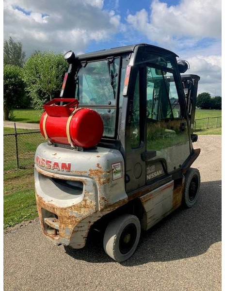 Nissan 25 - Gasoltruck: bild 4 Nissan 25 - Gasoltruck: bild 4