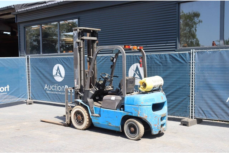Nissan CPQD25N - Gasoltruck: bild 3 Nissan CPQD25N - Gasoltruck: bild 3