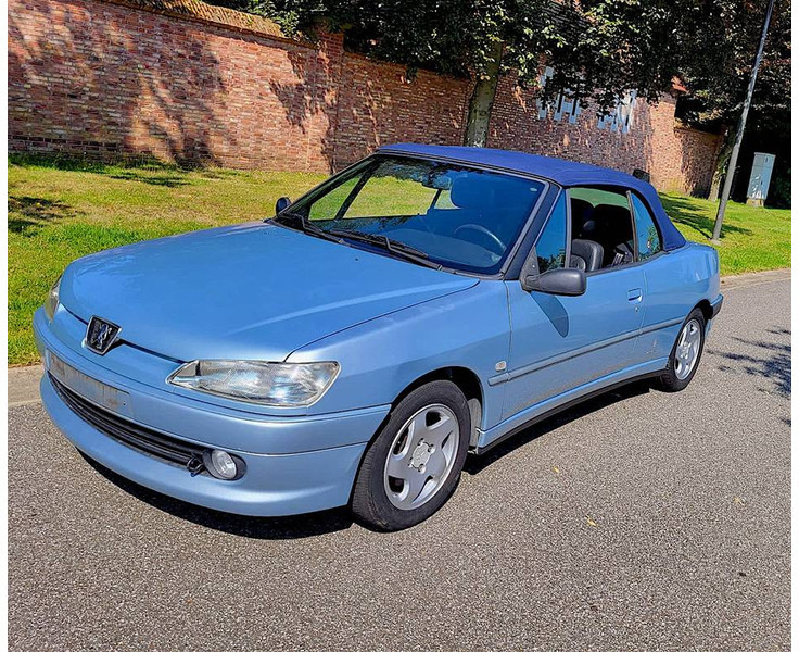 Peugeot 306 Cabriolet 1.6 Automatic - Sedan: bild 1 Peugeot 306 Cabriolet 1.6 Automatic - Sedan: bild 1