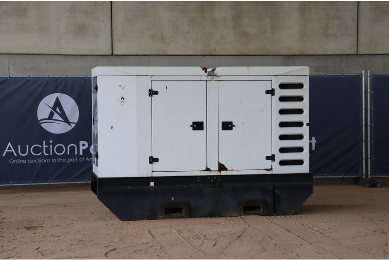 SDMO R110-C31 - Elgenerator: bild 1 SDMO R110-C31 - Elgenerator: bild 1