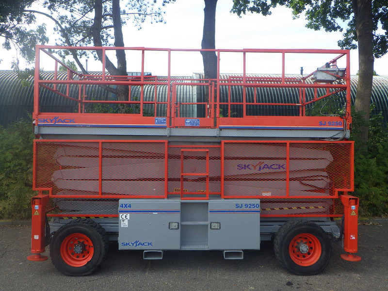 Skyjack SJ9250RT - Saxlift: bild 1 Skyjack SJ9250RT - Saxlift: bild 1