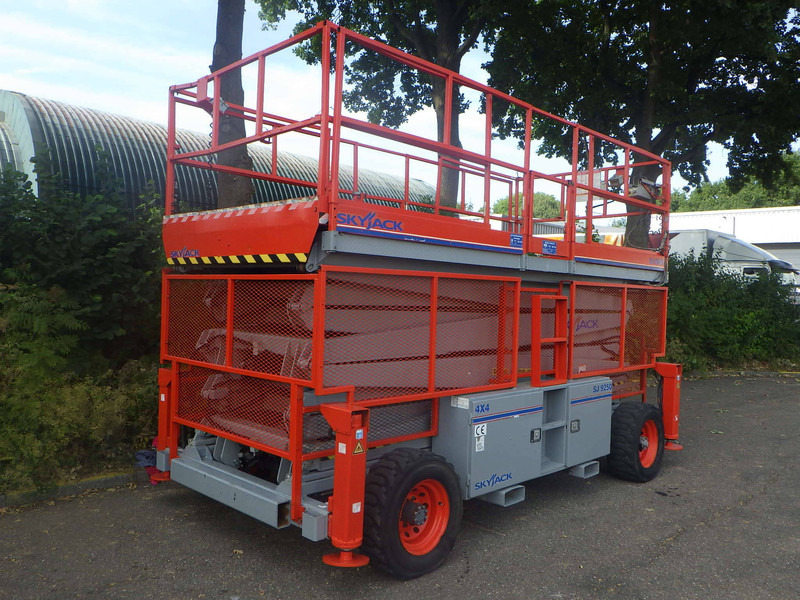 Skyjack SJ9250RT - Saxlift: bild 2 Skyjack SJ9250RT - Saxlift: bild 2