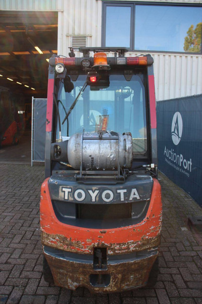Toyota 02-8FGF18 - Gasoltruck: bild 4 Toyota 02-8FGF18 - Gasoltruck: bild 4
