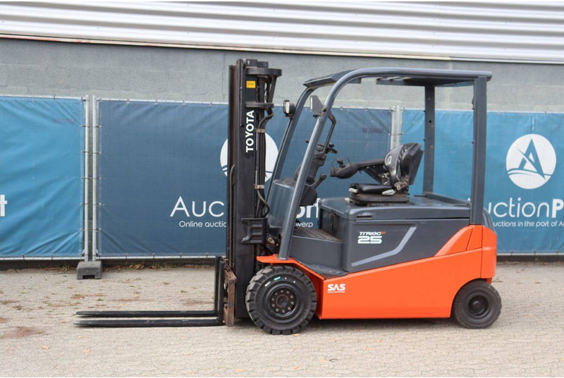 Toyota 8FBMT25 - Eltruck: bild 1 Toyota 8FBMT25 - Eltruck: bild 1