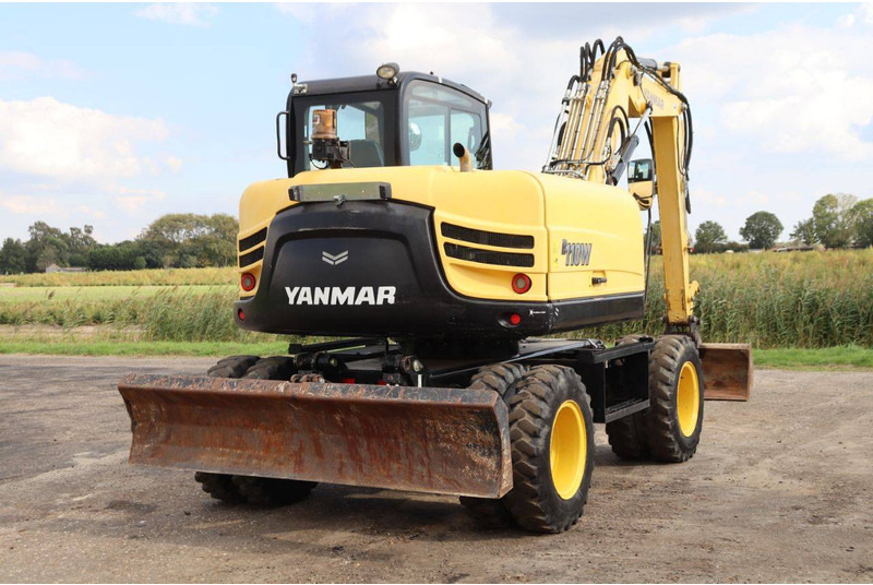 Grävmaskin på däck Yanmar B110W: bild 6