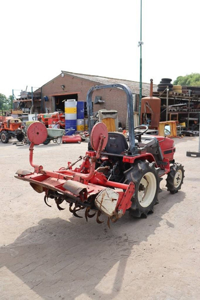 Yanmar - Traktor: bild 5 Yanmar - Traktor: bild 5