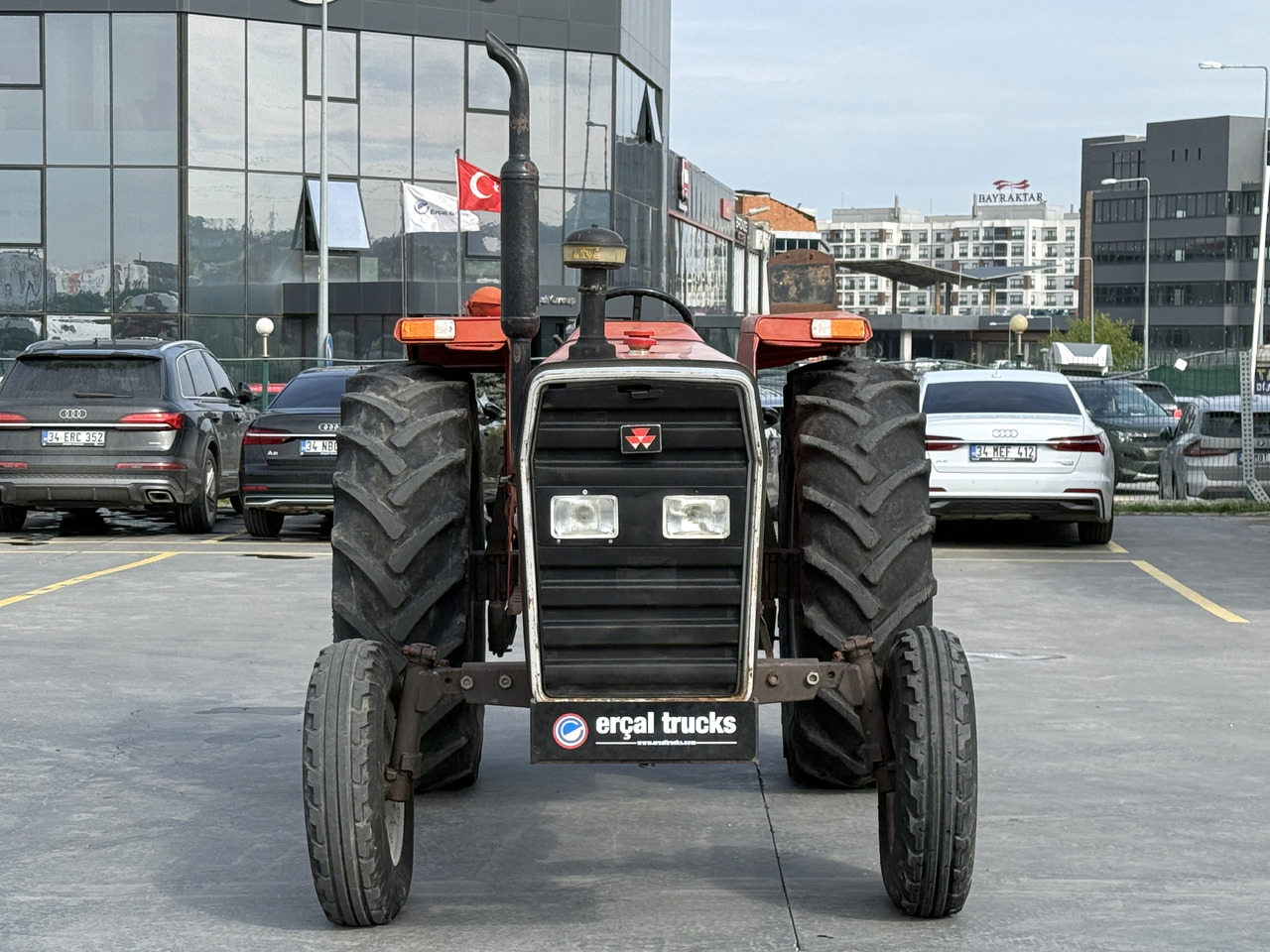 MASSEY FERGUSON 1996 MASSEY FERGUSON 285 S/ TRACTOR - Traktor: bild 2 MASSEY FERGUSON 1996 MASSEY FERGUSON 285 S/ TRACTOR - Traktor: bild 2