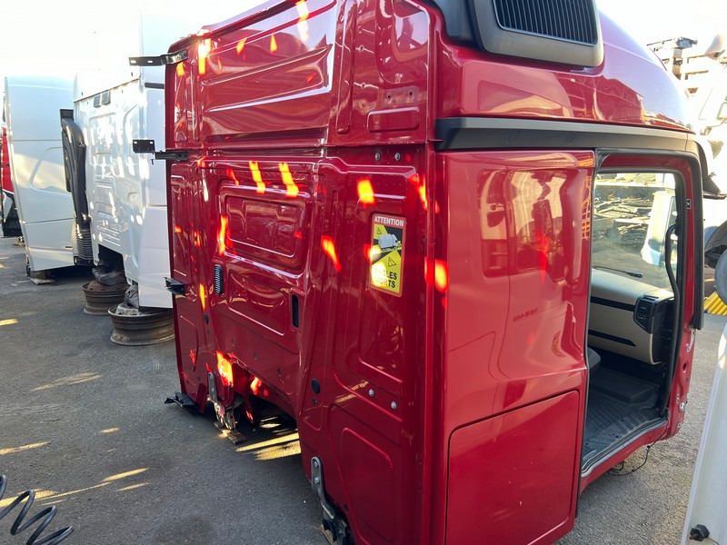 CABINA STREAMSPACE 2.5 MERCEDES ACTROS MP5 - Hytt för Lastbil: bild 2 CABINA STREAMSPACE 2.5 MERCEDES ACTROS MP5 - Hytt för Lastbil: bild 2