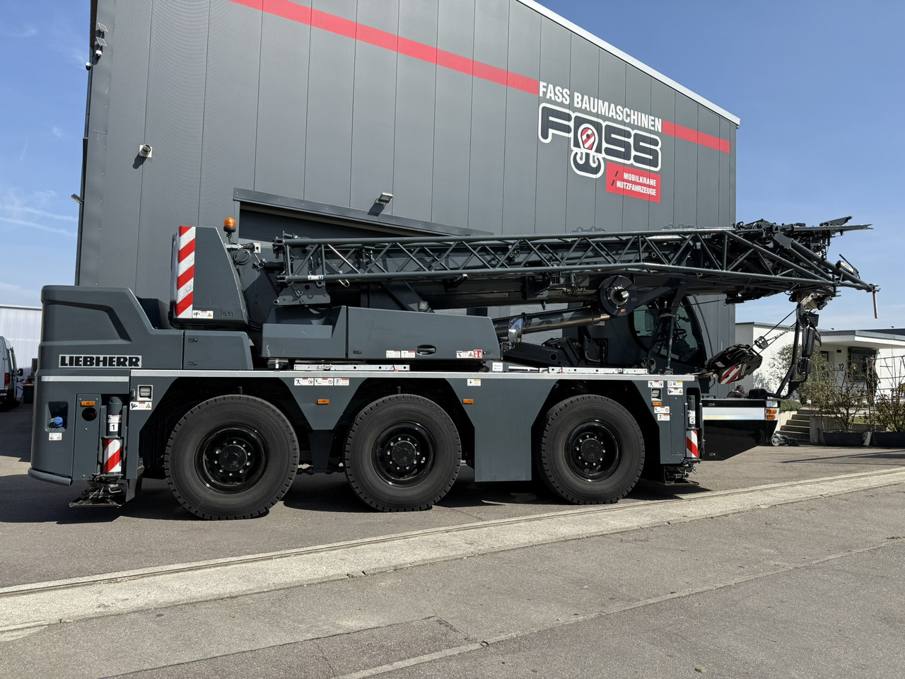 Liebherr LTC 1050-3.1 | 6 x 6 | Klappspitze | Funk inkl. RemoteDrive - Mobilkran: bild 5 Liebherr LTC 1050-3.1 | 6 x 6 | Klappspitze | Funk inkl. RemoteDrive - Mobilkran: bild 5