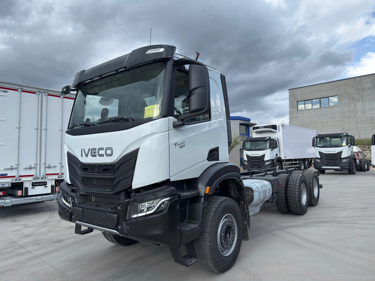 IVECO AD380T46 6x4 E6 (Chassis) - Chassi lastbil: bild 1 IVECO AD380T46 6x4 E6 (Chassis) - Chassi lastbil: bild 1