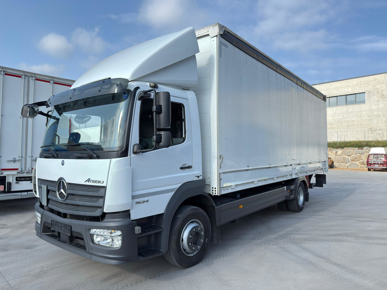 MERCEDES BENZ 15.24L Atego E6 (Semitauliner) - Kapellbil: bild 1 MERCEDES BENZ 15.24L Atego E6 (Semitauliner) - Kapellbil: bild 1