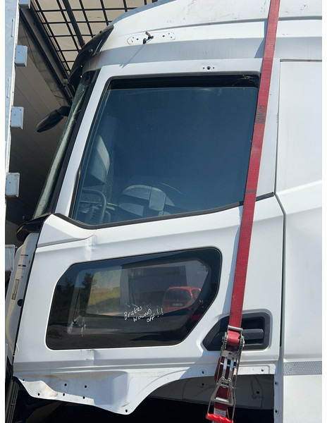 DAF XG Left doors (2020-2024) - Dörr och reservdelar: bild 1 DAF XG Left doors (2020-2024) - Dörr och reservdelar: bild 1