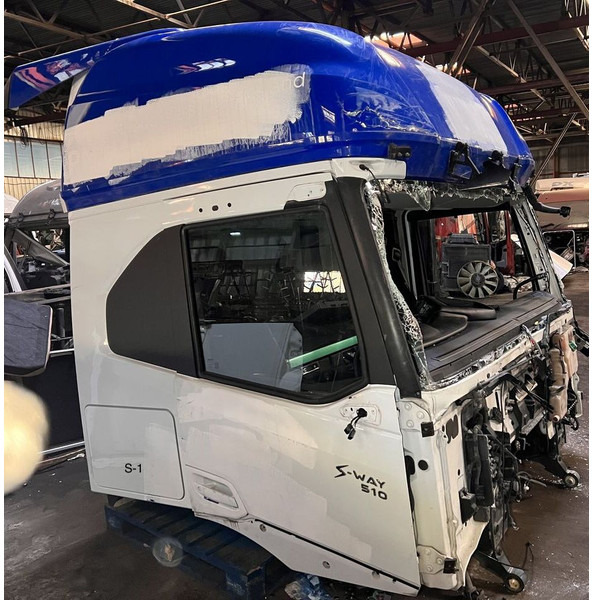 Iveco 2022 - Dörr och reservdelar: bild 2 Iveco 2022 - Dörr och reservdelar: bild 2