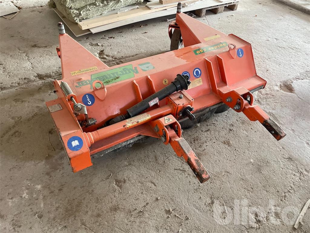 Agrimaster sprider 150 - Slåttermaskin: bild 1 Agrimaster sprider 150 - Slåttermaskin: bild 1