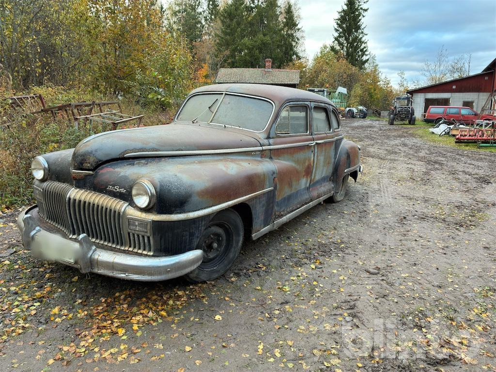 DE SOTO CUSTOM SEDAN renoveringsobjekt - Personbil: bild 1 DE SOTO CUSTOM SEDAN renoveringsobjekt - Personbil: bild 1