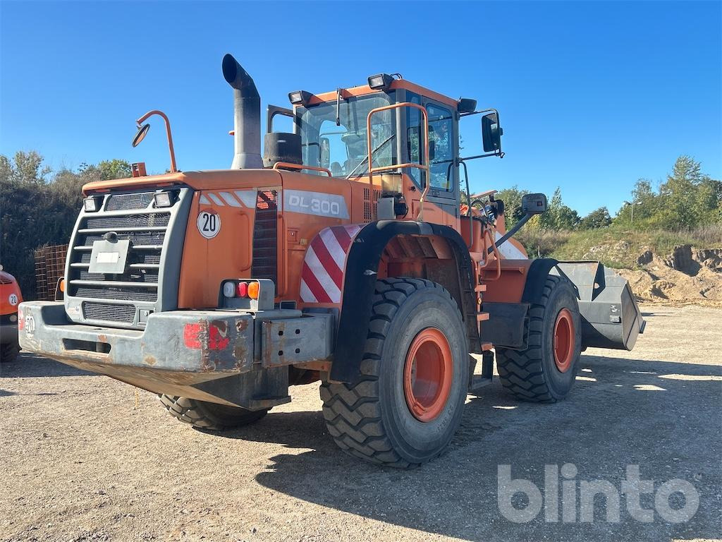 Doosan DL 300 (2012) - Hjullastare: bild 4 Doosan DL 300 (2012) - Hjullastare: bild 4