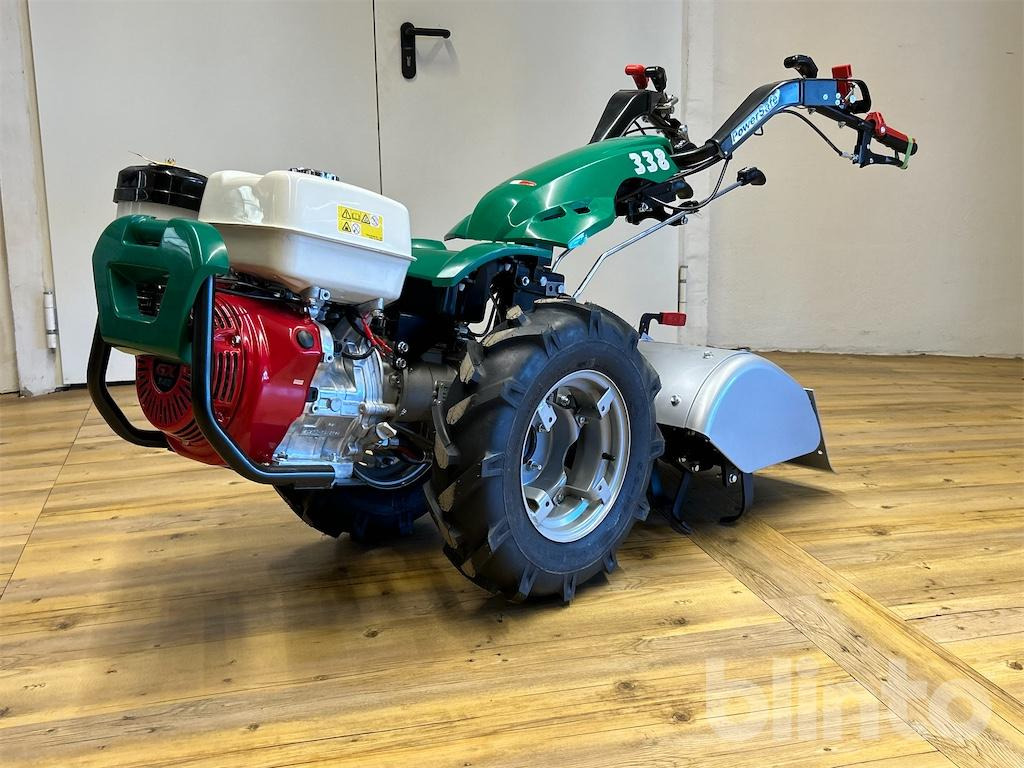 Ferrari 338 Power Safe (2025) - Tvåhjulstraktor: bild 1 Ferrari 338 Power Safe (2025) - Tvåhjulstraktor: bild 1