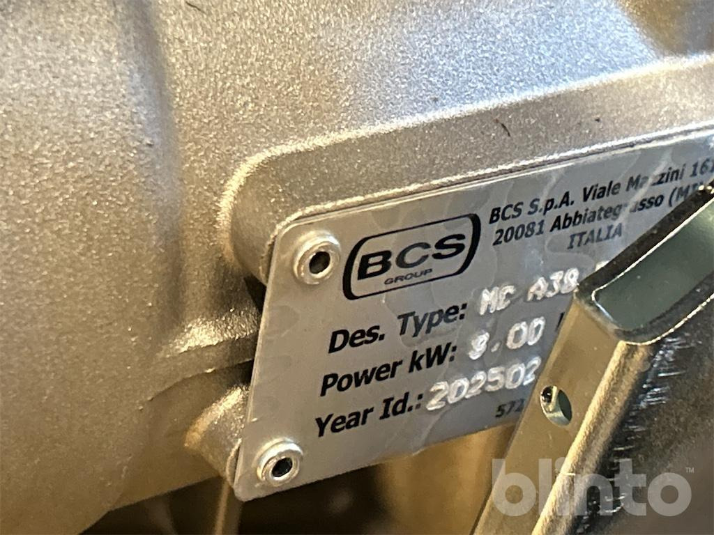 Ferrari 338 Power Safe (2025) - Tvåhjulstraktor: bild 5 Ferrari 338 Power Safe (2025) - Tvåhjulstraktor: bild 5