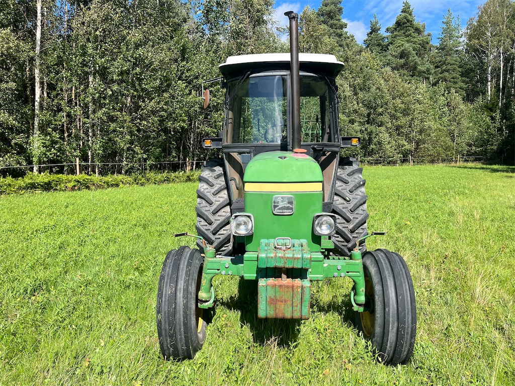 JOHN DEERE 2040 S TSS - Traktor: bild 4 JOHN DEERE 2040 S TSS - Traktor: bild 4