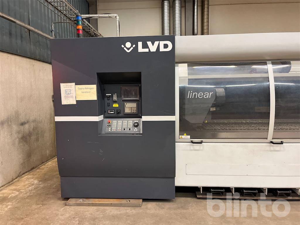 LVD Axel 3015 LIN-S - Metallbearbetningsmaskin: bild 2 LVD Axel 3015 LIN-S - Metallbearbetningsmaskin: bild 2