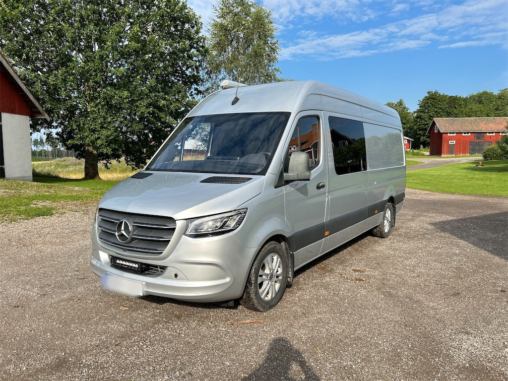 MERCEDES-BENZ Sprinter V6 5-sits - Dubbelhytt transportbil: bild 1 MERCEDES-BENZ Sprinter V6 5-sits - Dubbelhytt transportbil: bild 1