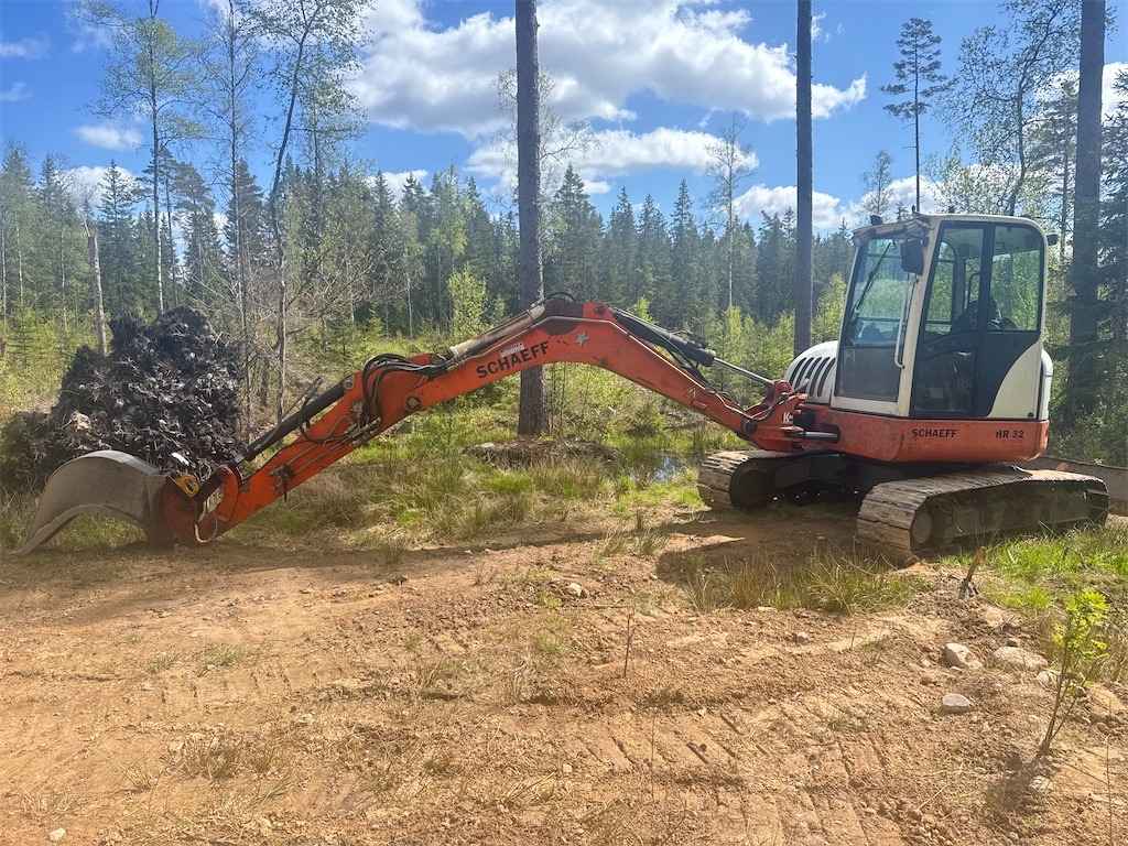 Schaeff-Terex - Bandgrävare: bild 1 Schaeff-Terex - Bandgrävare: bild 1